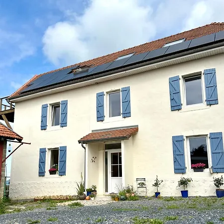 Bed and Breakfast La-haut A Candaue