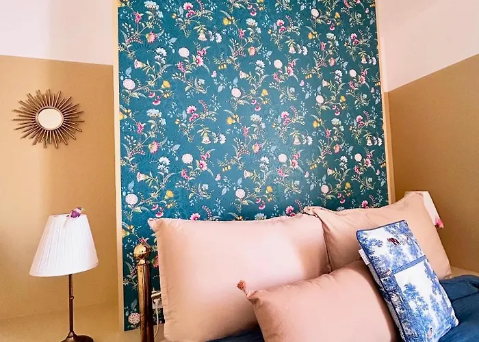 B&B La-haut A Candaue *