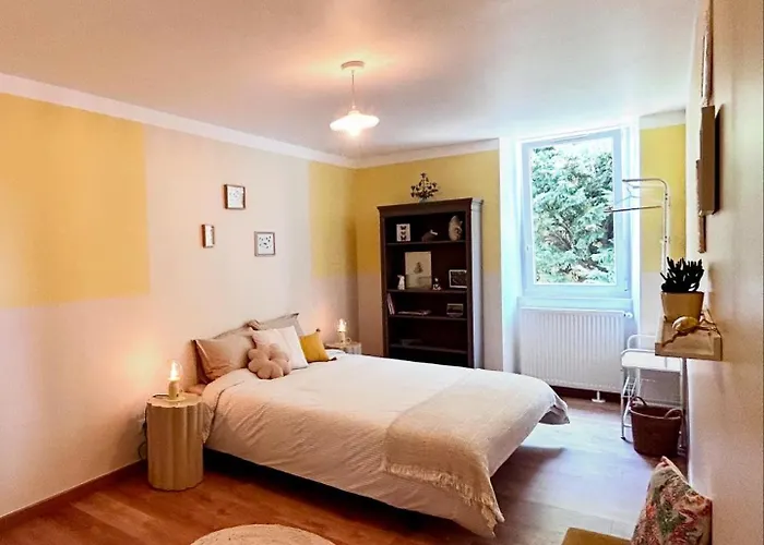 La-haut A Candaue Fichous-Riumayou